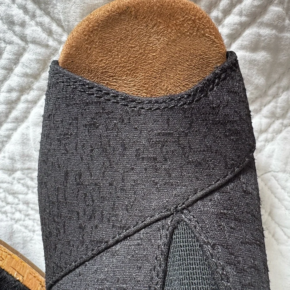 TOMS Classic Black Canvas Peep Toe Cork Wedge Heels Size 9.5 Euro-Summer